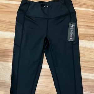 Bebe Sport Capri Legging